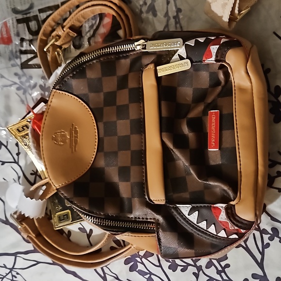 Sprayground - Picture 3 of 3